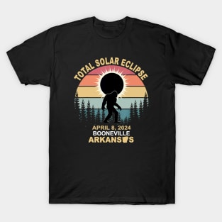 Solar Eclipse 2024 Bigfoot, April 8 2024, Astronomy, Celestial, Retro Eclipse Event 2024 T-Shirt